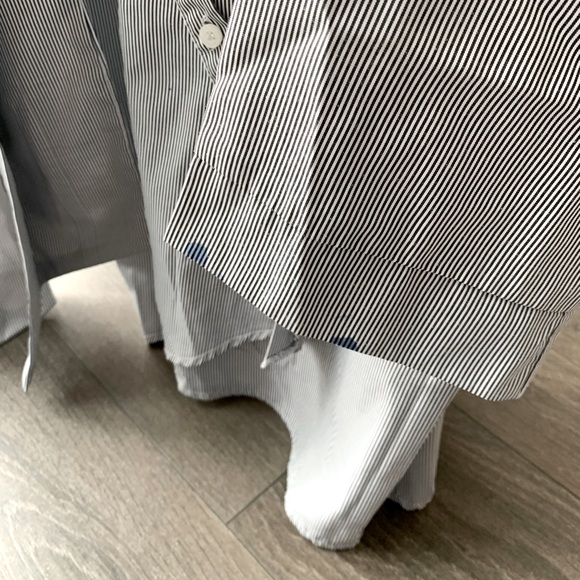 Striped Half Sleeve Flowy Top - Picture 3 of 3